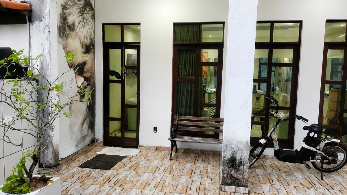 pátio · entrada